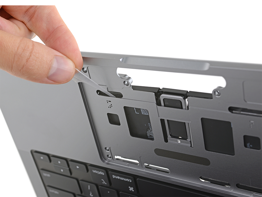 拆解發現，新款 MacBook Pro 的電池將會更容易更換 - 電腦王阿達