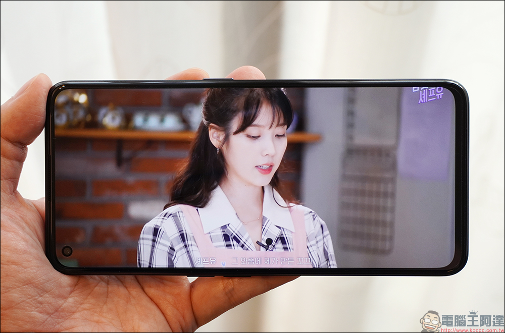realme GT Neo2 開箱、評測|「Cool 冷黑薄荷」潮流性能旗艦殺手強勢登場!(同場加映:narzo 50 系列高 CP 值長續航平價新機) - 電腦王阿達 realme GT Neo2 開箱、評測|「Cool 冷黑薄荷」潮流性能旗艦殺手強勢登場!(同場加映:narzo 50 系列高 CP 值長續航平價新機) - 電腦王阿達