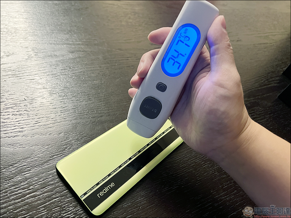 realme GT Neo2 開箱、評測|「Cool 冷黑薄荷」潮流性能旗艦殺手強勢登場!(同場加映:narzo 50 系列高 CP 值長續航平價新機) - 電腦王阿達 realme GT Neo2 開箱、評測|「Cool 冷黑薄荷」潮流性能旗艦殺手強勢登場!(同場加映:narzo 50 系列高 CP 值長續航平價新機) - 電腦王阿達