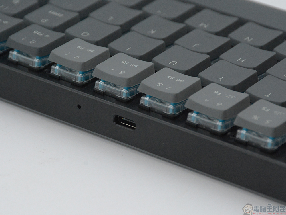 Keychron K7 極輕薄無線機械式鍵盤（炫彩版）開箱動手玩：纖巧便攜好手感，造就移動辦公高效生產力 - 電腦王阿達