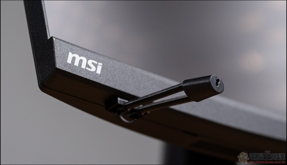MSI ARTYMIS 273CQR 開箱 - 11 MSI ARTYMIS 273CQR 開箱 - 11