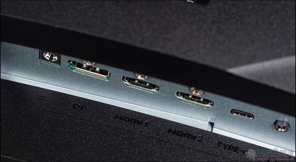 MSI ARTYMIS 273CQR 開箱 - 15 MSI ARTYMIS 273CQR 開箱 - 15