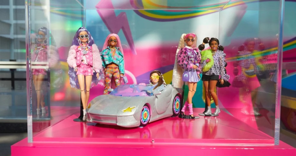 聚集女孩童年夢想於一身,Mattel 於洛杉磯車展中展示了以芭比風格來改裝的雙門電動跑車 - 電腦王阿達 聚集女孩童年夢想於一身,Mattel 於洛杉磯車展中展示了以芭比風格來改裝的雙門電動跑車 - 電腦王阿達