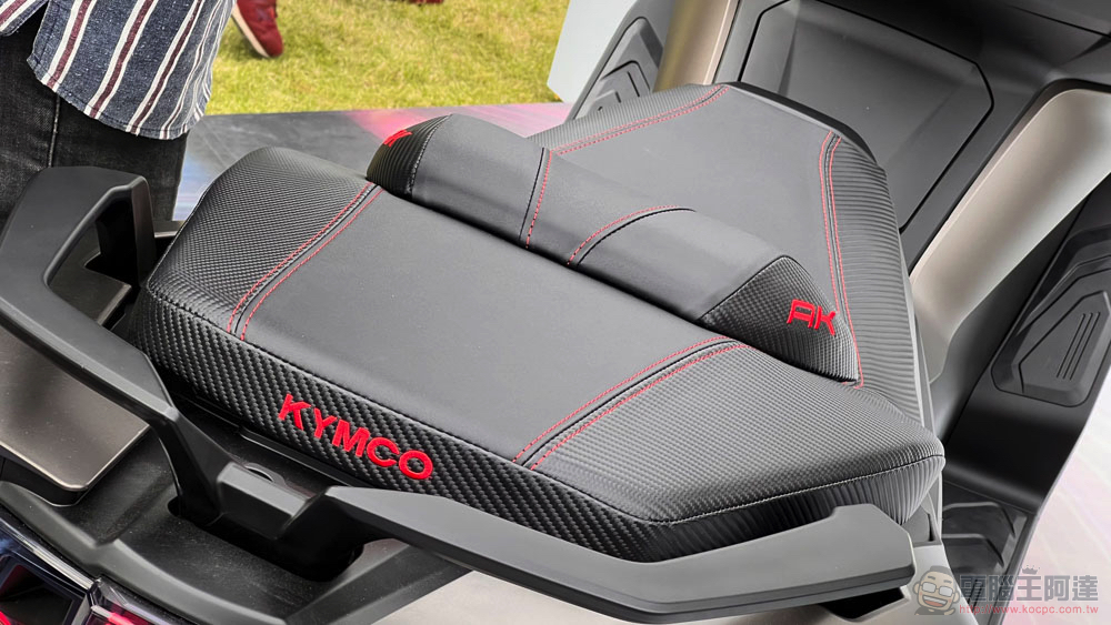 光陽新世代 AK550 大型重機米蘭車展前發表,揭露大型電動速可達車系與印度未來佈局 - 電腦王阿達 光陽新世代 AK550 大型重機米蘭車展前發表,揭露大型電動速可達車系與印度未來佈局 - 電腦王阿達