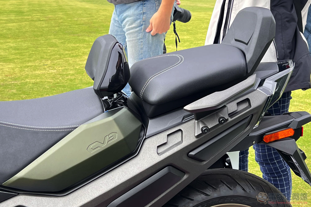 光陽新世代 AK550 大型重機米蘭車展前發表,揭露大型電動速可達車系與印度未來佈局 - 電腦王阿達 光陽新世代 AK550 大型重機米蘭車展前發表,揭露大型電動速可達車系與印度未來佈局 - 電腦王阿達