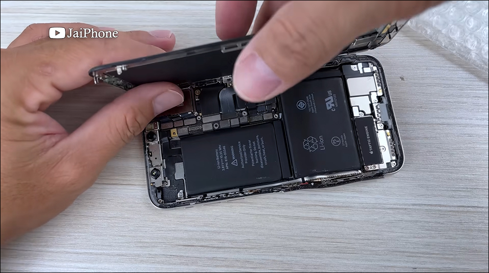 國外神人將爆裂的 iPhone X 移植成全新 iPhone 13 Pro - 電腦王阿達