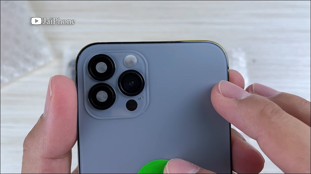 國外神人將爆裂的 iPhone X 移植成全新 iPhone 13 Pro - 電腦王阿達 國外神人將爆裂的 iPhone X 移植成全新 iPhone 13 Pro - 電腦王阿達