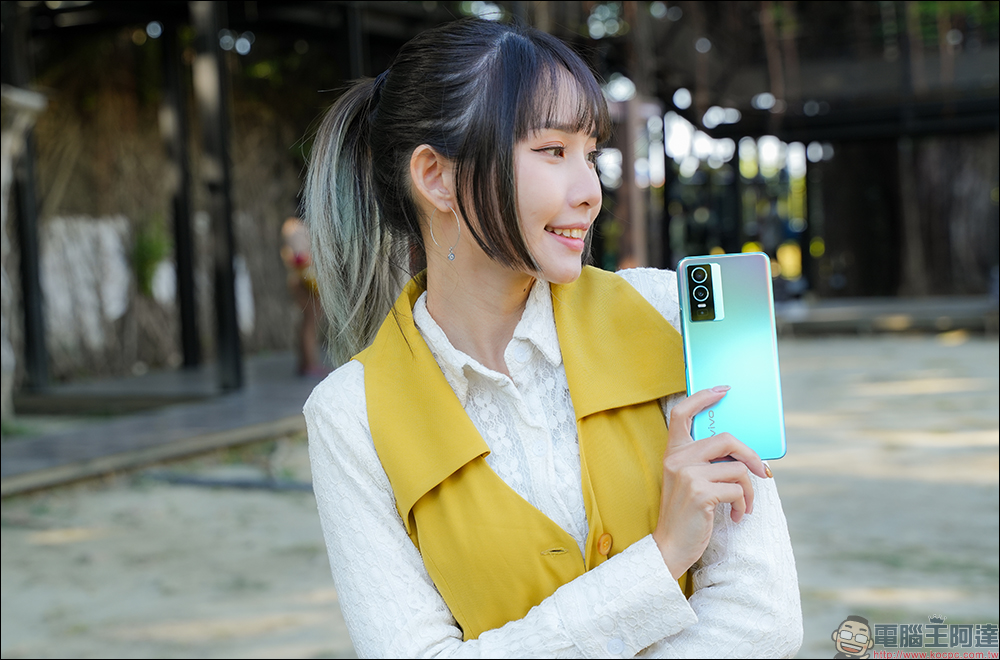 vivo Y76 5G 開箱、評測|44W 超快閃充、萬元有找的極速暢玩娛樂手機! - 電腦王阿達 vivo Y76 5G 開箱、評測|44W 超快閃充、萬元有找的極速暢玩娛樂手機! - 電腦王阿達
