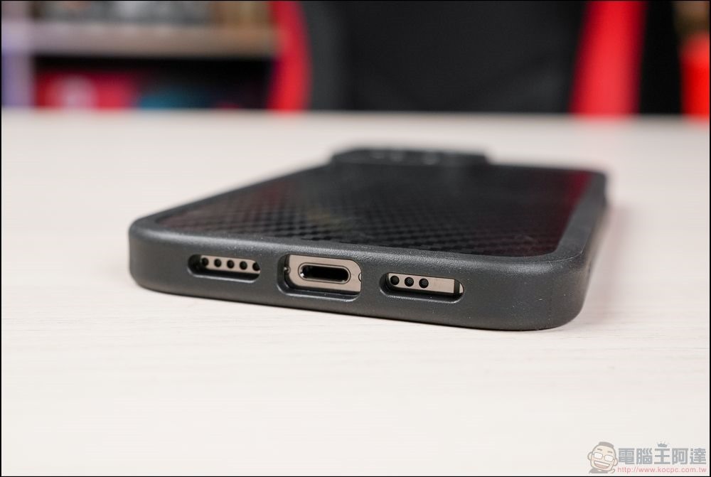 SwitchEasy AERO MagSafe 軍規防摔保護殼 - 27 SwitchEasy AERO MagSafe 軍規防摔保護殼 - 27