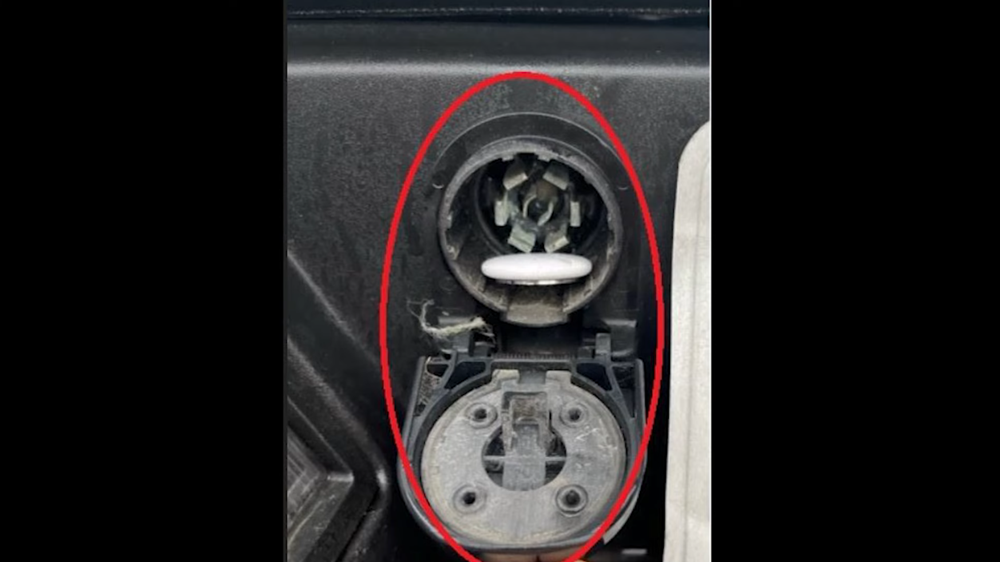 恐怖情人嘗試將 Apple Watch 裝在車輪上追蹤女友,被警方抓個正著 - 電腦王阿達 恐怖情人嘗試將 Apple Watch 裝在車輪上追蹤女友,被警方抓個正著 - 電腦王阿達
