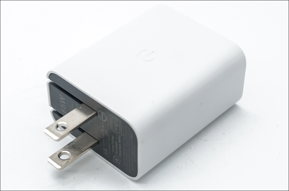 Google 65W 充電器諜照曝光,支援 USB PD 快充、體積比傳統充電器小一半以上 - 電腦王阿達 Google 65W 充電器諜照曝光,支援 USB PD 快充、體積比傳統充電器小一半以上 - 電腦王阿達