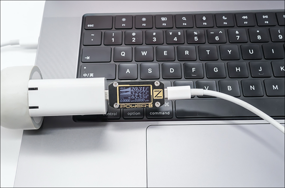 Google 65W 充電器諜照曝光,支援 USB PD 快充、體積比傳統充電器小一半以上 - 電腦王阿達 Google 65W 充電器諜照曝光,支援 USB PD 快充、體積比傳統充電器小一半以上 - 電腦王阿達