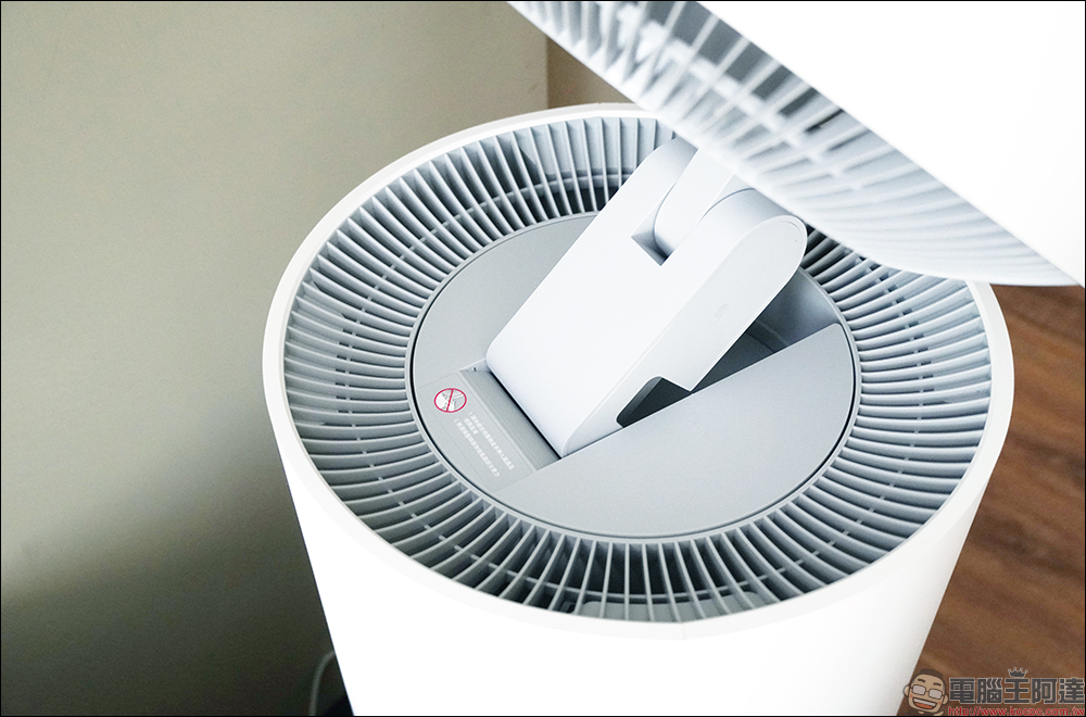 智慧空氣淨化器領導品牌 –小米推 Xiaomi 空氣循環淨化器、 Xiaomi 空氣淨化器 4 開箱評測｜清淨＋循環的最佳空氣品質解決方案 與 全市場最適合個人獨立空間的抗敏專家 - 電腦王阿達