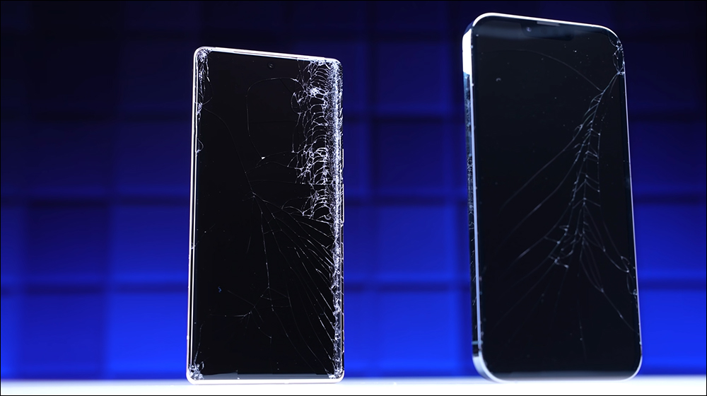 Google Pixel 6 Pro 對決 iPhone 13 Pro Max 跌落測試,究竟誰更耐摔? - 電腦王阿達 Google Pixel 6 Pro 對決 iPhone 13 Pro Max 跌落測試,究竟誰更耐摔? - 電腦王阿達