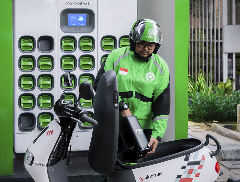 GoShare 就是 Gogoro 跨海為印尼所調製的電動車解決方案,年底前雅加達正式上路! - 電腦王阿達 GoShare 就是 Gogoro 跨海為印尼所調製的電動車解決方案,年底前雅加達正式上路! - 電腦王阿達