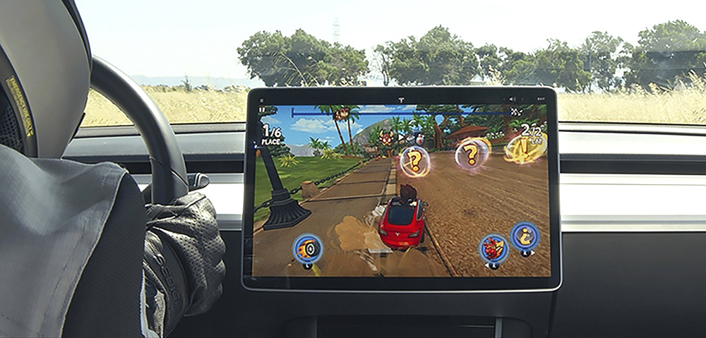 Tesla 與 SEGA 合作將《音速小子》帶到電動車娛樂系統的遊戲陣容裡 - 電腦王阿達