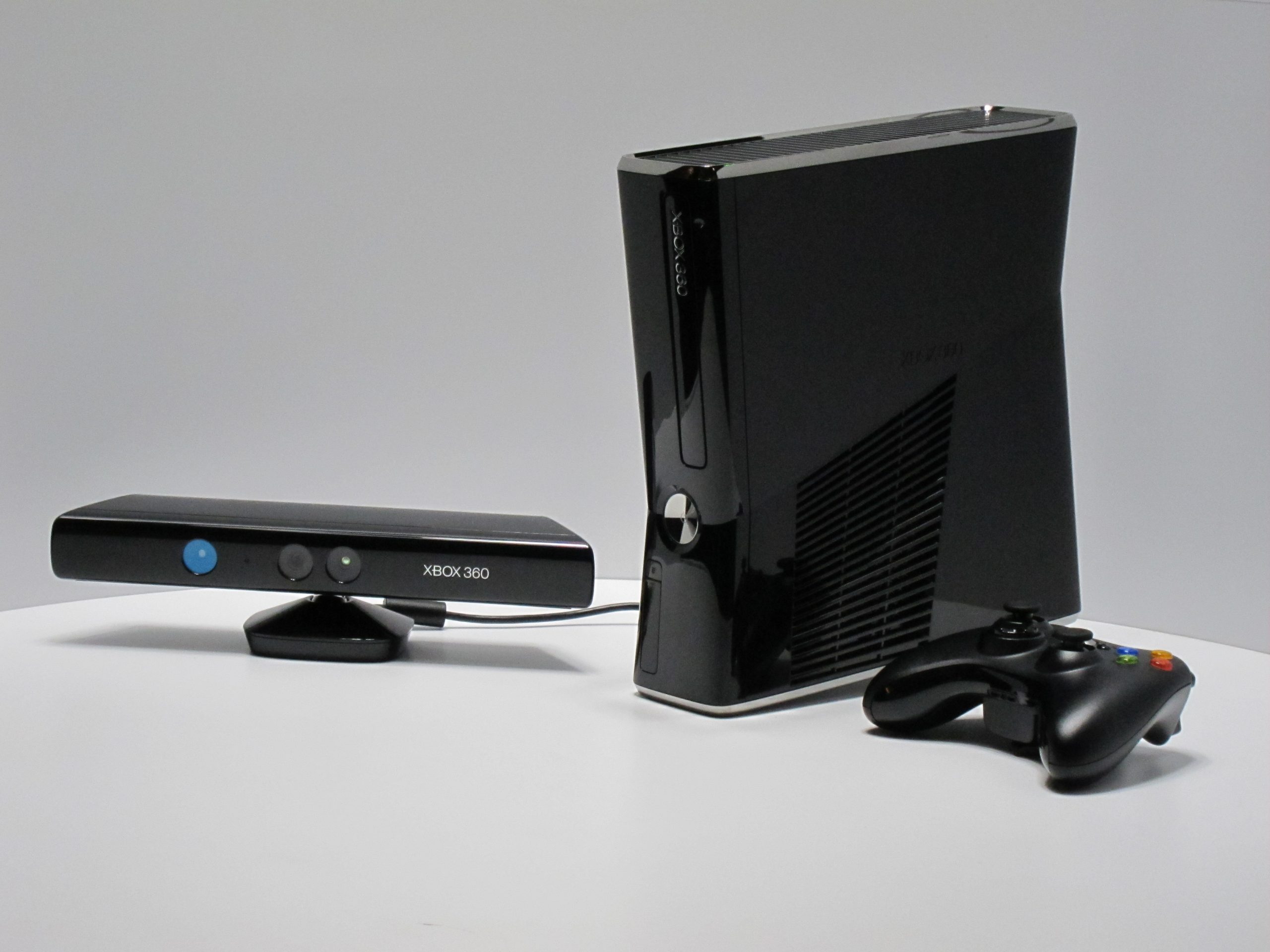 微軟 Xbox 紀錄短片揭露比爾蓋茲曾親自向 Xbox 高層施壓,要求他們投入體感技術的研發 - 電腦王阿達 微軟 Xbox 紀錄短片揭露比爾蓋茲曾親自向 Xbox 高層施壓,要求他們投入體感技術的研發 - 電腦王阿達