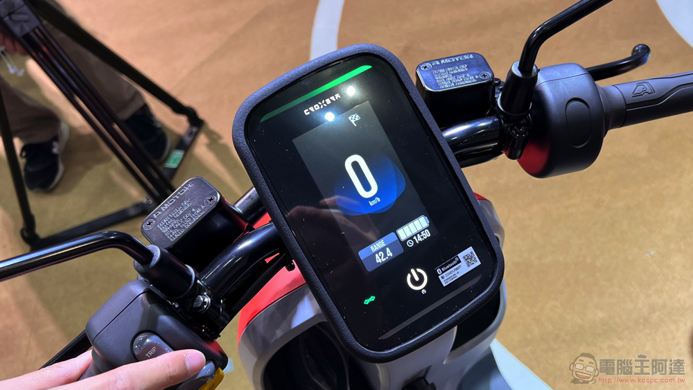 裙擺搖搖的超可愛宏佳騰電動車 Ai-4 Ever 發表,一顆 Gogoro 電池就陪你跑遍全台灣 - 電腦王阿達 裙擺搖搖的超可愛宏佳騰電動車 Ai-4 Ever 發表,一顆 Gogoro 電池就陪你跑遍全台灣 - 電腦王阿達