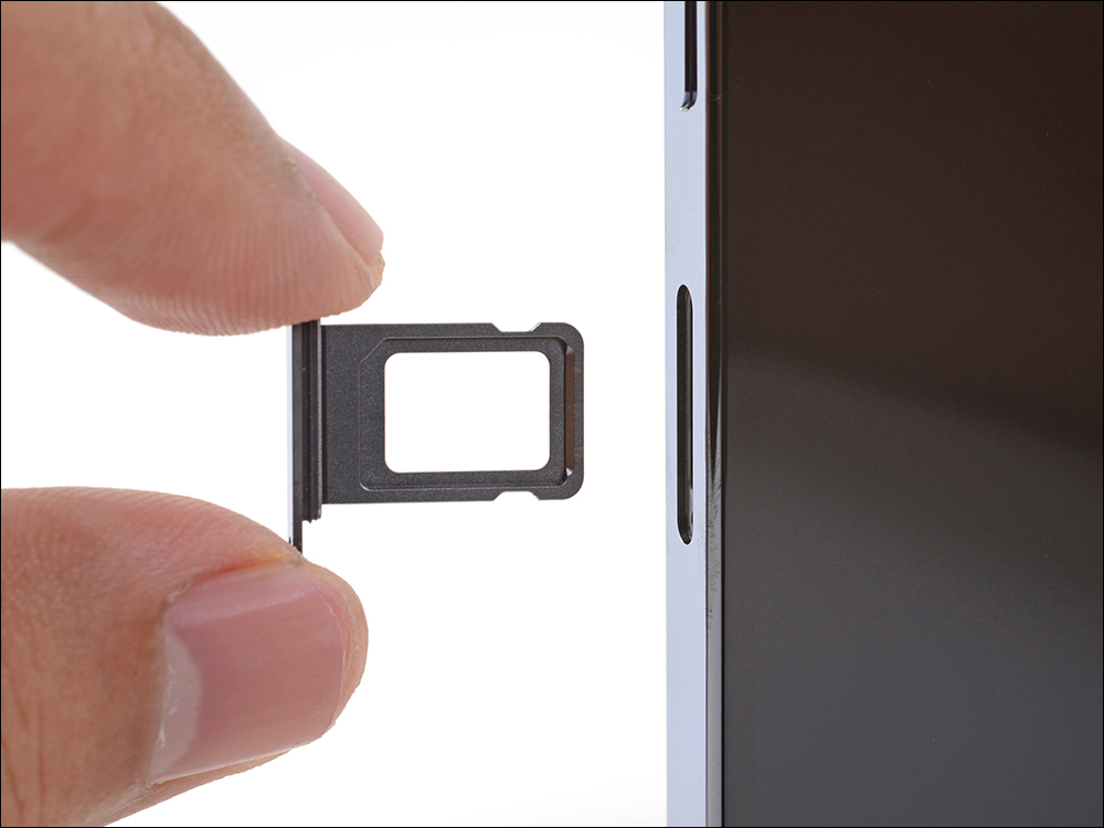 謠傳 iPhone 15 Pro 系列將取消實體 SIM 卡插槽,全面改為 eSIM 設計 - 電腦王阿達 謠傳 iPhone 15 Pro 系列將取消實體 SIM 卡插槽,全面改為 eSIM 設計 - 電腦王阿達