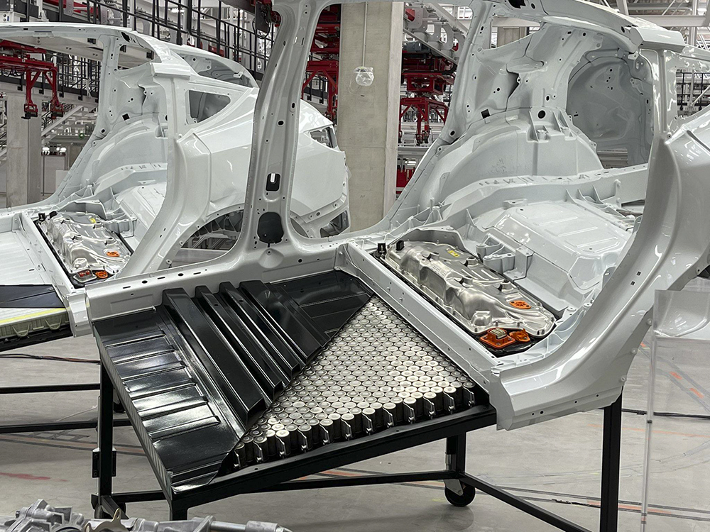 疑似 Tesla 結構電池車體現身德州工廠,4680 新電池 Model Y 量產在即? - 電腦王阿達 疑似 Tesla 結構電池車體現身德州工廠,4680 新電池 Model Y 量產在即? - 電腦王阿達