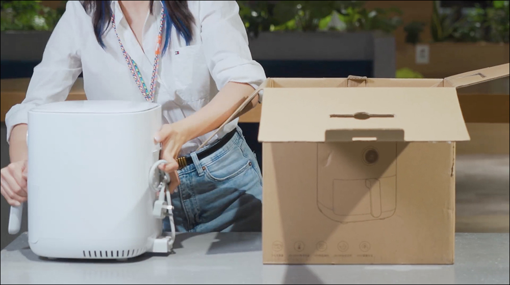 小米官方親自傳授如何低成本 DIY 打造貓主子的新窩,只需利用產品紙箱即可輕鬆完成 - 電腦王阿達 小米官方親自傳授如何低成本 DIY 打造貓主子的新窩,只需利用產品紙箱即可輕鬆完成 - 電腦王阿達