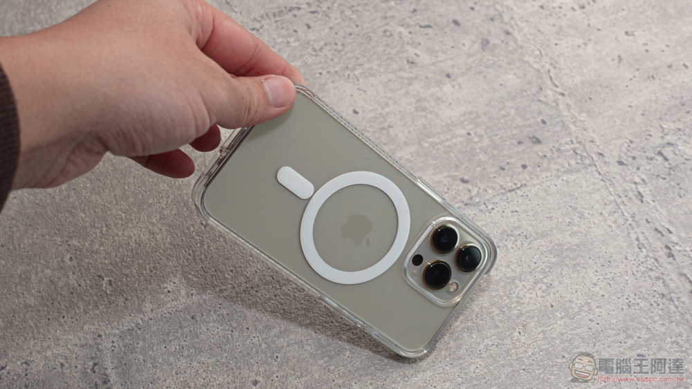 imos iPhone 13 Pro M 系列磁吸殼開箱體驗，更狂吸力穩固對應 MagSafe 配件的軍規防摔保護殼！ - 電腦王阿達