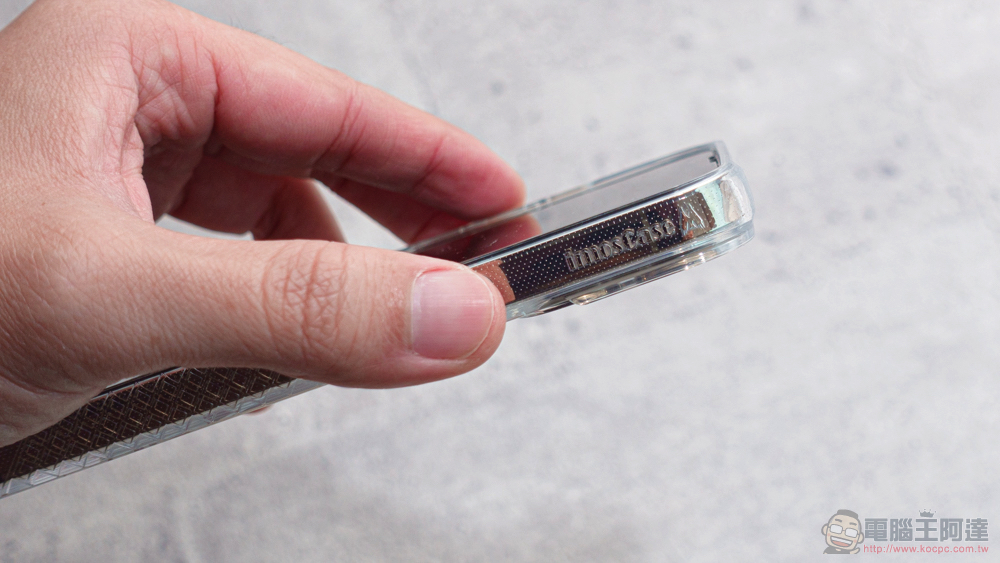 imos iPhone 13 Pro M 系列磁吸殼開箱體驗,更狂吸力穩固對應 MagSafe 配件的軍規防摔保護殼! - 電腦王阿達 imos iPhone 13 Pro M 系列磁吸殼開箱體驗,更狂吸力穩固對應 MagSafe 配件的軍規防摔保護殼! - 電腦王阿達