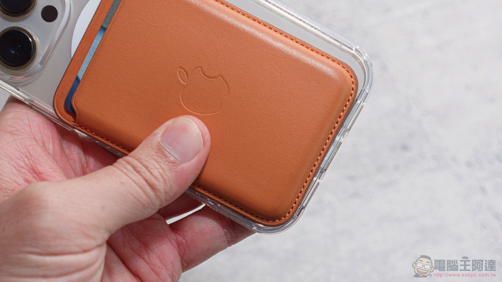 imos iPhone 13 Pro M 系列磁吸殼開箱體驗,更狂吸力穩固對應 MagSafe 配件的軍規防摔保護殼! - 電腦王阿達 imos iPhone 13 Pro M 系列磁吸殼開箱體驗,更狂吸力穩固對應 MagSafe 配件的軍規防摔保護殼! - 電腦王阿達