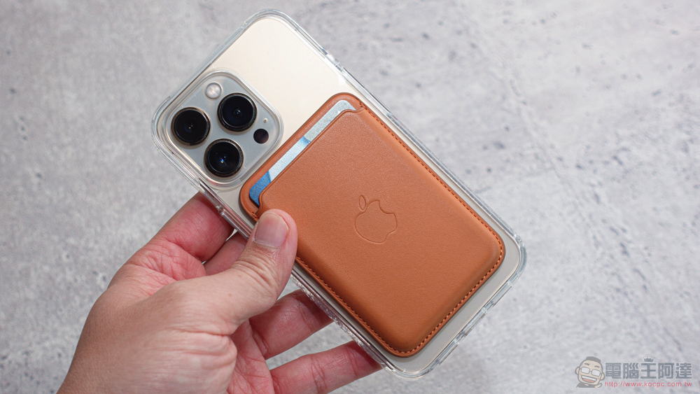 imos iPhone 13 Pro M 系列磁吸殼開箱體驗,更狂吸力穩固對應 MagSafe 配件的軍規防摔保護殼! - 電腦王阿達 imos iPhone 13 Pro M 系列磁吸殼開箱體驗,更狂吸力穩固對應 MagSafe 配件的軍規防摔保護殼! - 電腦王阿達
