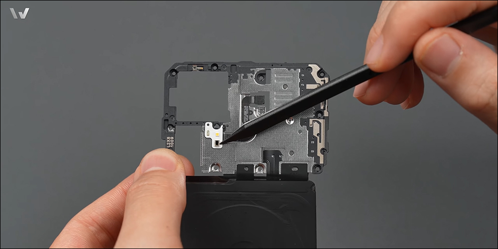 小米 12 Pro 拆解,揭秘全能 Pro 旗艦的機身內部配置 - 電腦王阿達 小米 12 Pro 拆解,揭秘全能 Pro 旗艦的機身內部配置 - 電腦王阿達