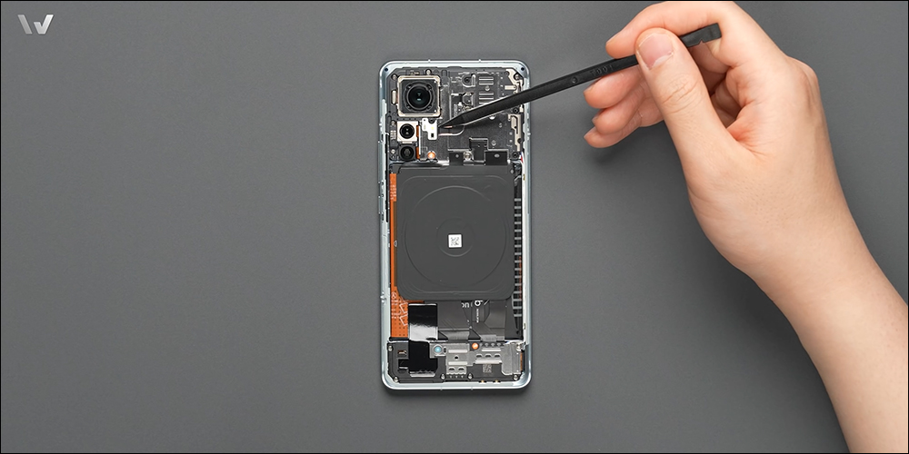 小米 12 Pro 拆解,揭秘全能 Pro 旗艦的機身內部配置 - 電腦王阿達 小米 12 Pro 拆解,揭秘全能 Pro 旗艦的機身內部配置 - 電腦王阿達