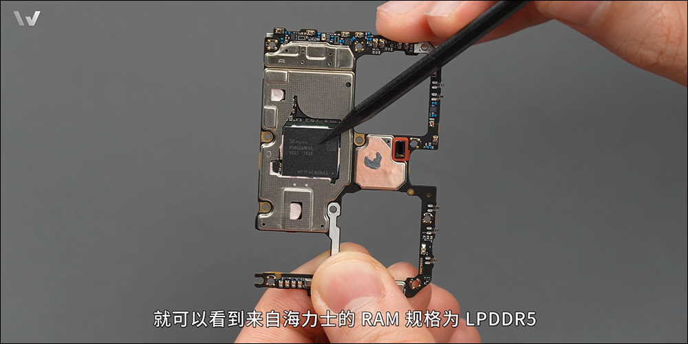 小米 12 Pro 拆解,揭秘全能 Pro 旗艦的機身內部配置 - 電腦王阿達 小米 12 Pro 拆解,揭秘全能 Pro 旗艦的機身內部配置 - 電腦王阿達