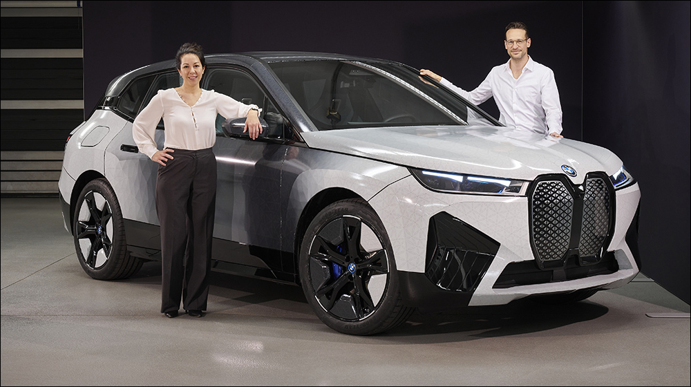 BMW iX Flow 概念車亮相：採用 E Ink 變色車身面板，讓車身能如電子書般一秒變色！ - 電腦王阿達