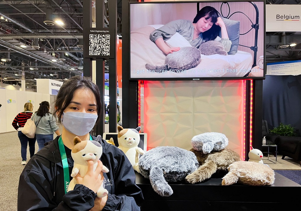 日本「甘噛みハムハム」寵物機器人 能模擬寵物輕咬行為 - 電腦王阿達