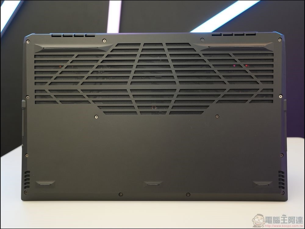技嘉科技推出採用Intel第12代處理器與 RTX30 顯卡的 AOROUS 電競筆電與 AERO 創作者筆電 (1) 技嘉科技推出採用Intel第12代處理器與 RTX30 顯卡的 AOROUS 電競筆電與 AERO 創作者筆電 (1)