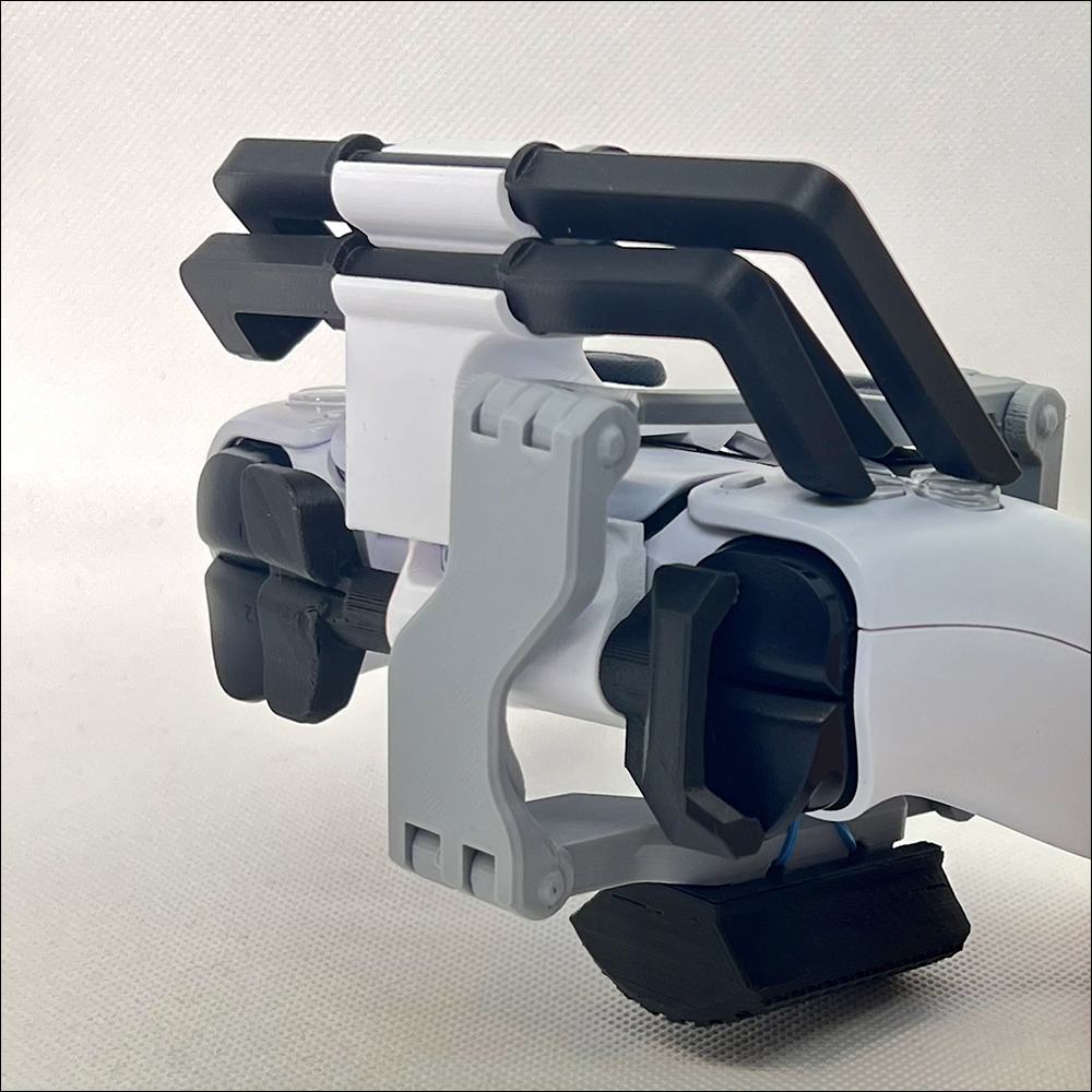 單手玩 PS5 遊戲不是夢!外國玩家 3D 列印製作 DualSense 改裝套件,實現單手操控手把樂趣 - 電腦王阿達 單手玩 PS5 遊戲不是夢!外國玩家 3D 列印製作 DualSense 改裝套件,實現單手操控手把樂趣 - 電腦王阿達