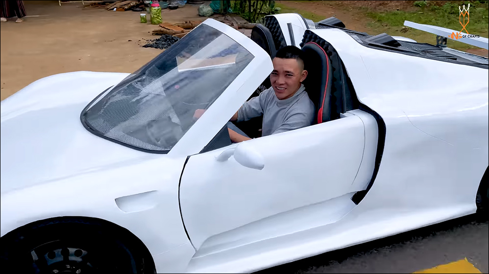 國外 YouTuber 耗時 90 天,利用 PVC 管手作打造一輛蛙王 Porsche 918 Spyder - 電腦王阿達 國外 YouTuber 耗時 90 天,利用 PVC 管手作打造一輛蛙王 Porsche 918 Spyder - 電腦王阿達