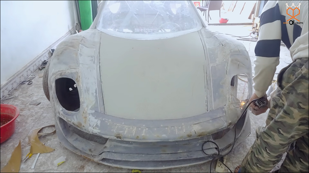 國外 YouTuber 耗時 90 天,利用 PVC 管手作打造一輛蛙王 Porsche 918 Spyder - 電腦王阿達 國外 YouTuber 耗時 90 天,利用 PVC 管手作打造一輛蛙王 Porsche 918 Spyder - 電腦王阿達
