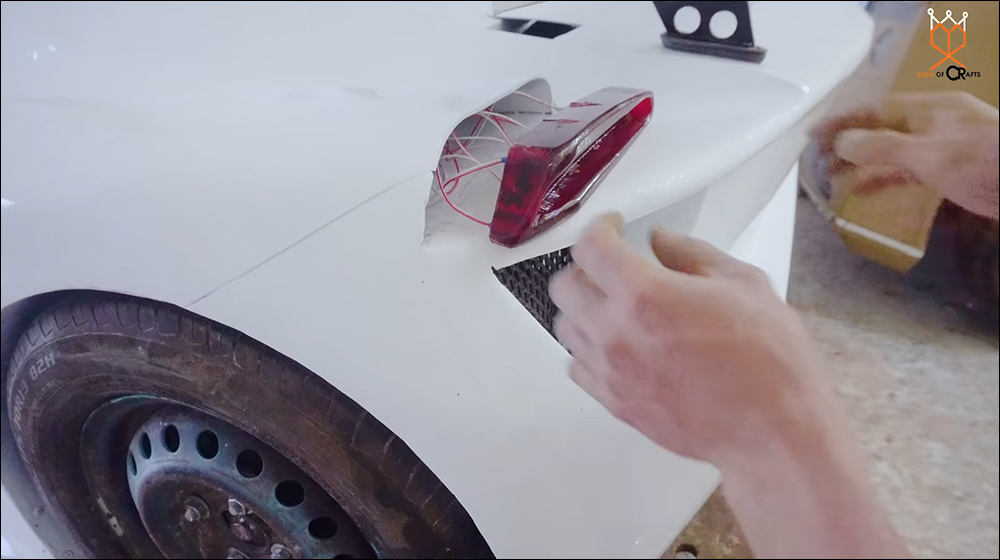 國外 YouTuber 耗時 90 天,利用 PVC 管手作打造一輛蛙王 Porsche 918 Spyder - 電腦王阿達 國外 YouTuber 耗時 90 天,利用 PVC 管手作打造一輛蛙王 Porsche 918 Spyder - 電腦王阿達