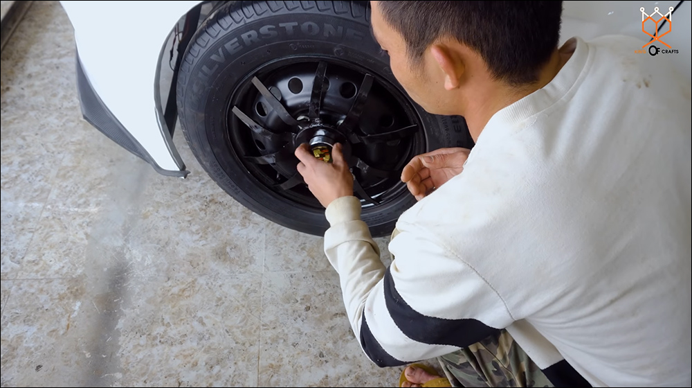 國外 YouTuber 耗時 90 天,利用 PVC 管手作打造一輛蛙王 Porsche 918 Spyder - 電腦王阿達 國外 YouTuber 耗時 90 天,利用 PVC 管手作打造一輛蛙王 Porsche 918 Spyder - 電腦王阿達