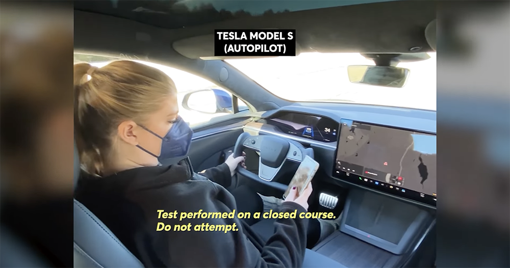Tesla 駕駛監控系統在《消費者報告》直接躺平，拿不到任何分數 - 電腦王阿達