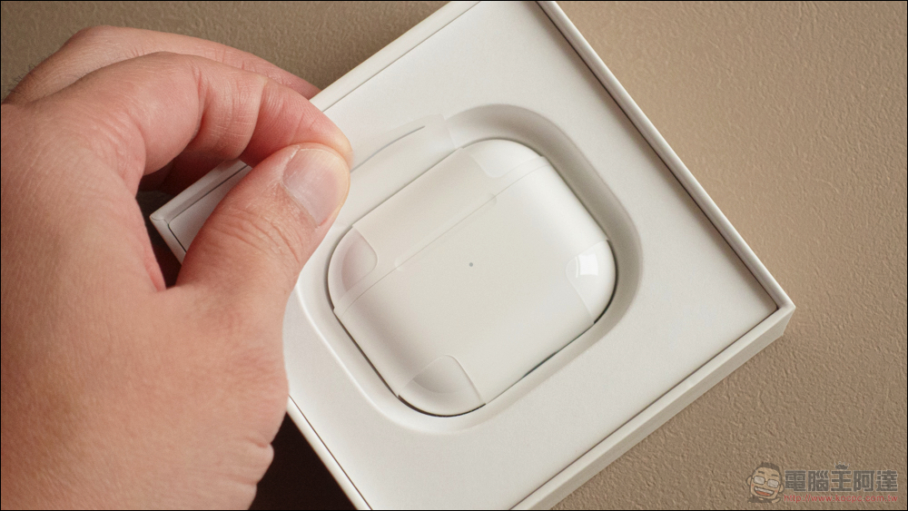 AirPods 3 開箱體驗:通透如常,續航更強 - 電腦王阿達 AirPods 3 開箱體驗:通透如常,續航更強 - 電腦王阿達