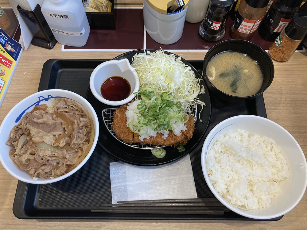 日本連鎖炸豬排店「松乃家」取消白飯自助續碗,網友表示因此一年內瘦了11.6公斤 - 電腦王阿達 日本連鎖炸豬排店「松乃家」取消白飯自助續碗,網友表示因此一年內瘦了11.6公斤 - 電腦王阿達