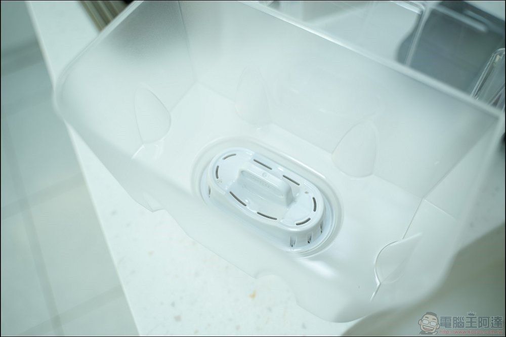 Philips 智慧溫控過濾飲水機 開箱實測 - 09 Philips 智慧溫控過濾飲水機 開箱實測 - 09