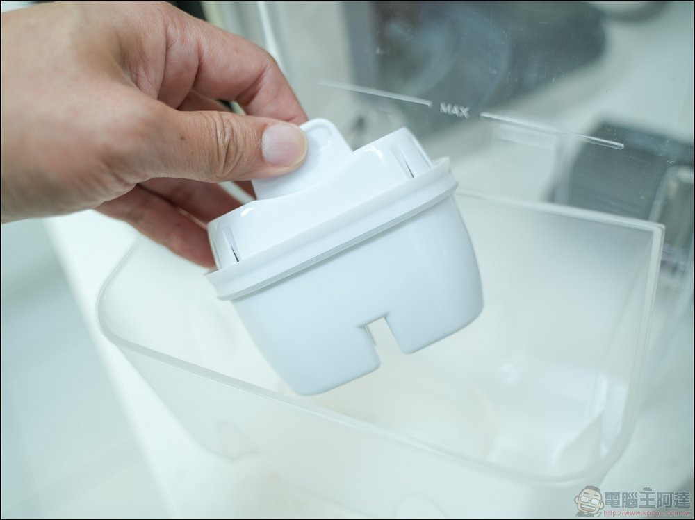 Philips 智慧溫控過濾飲水機 開箱實測 - 10 Philips 智慧溫控過濾飲水機 開箱實測 - 10