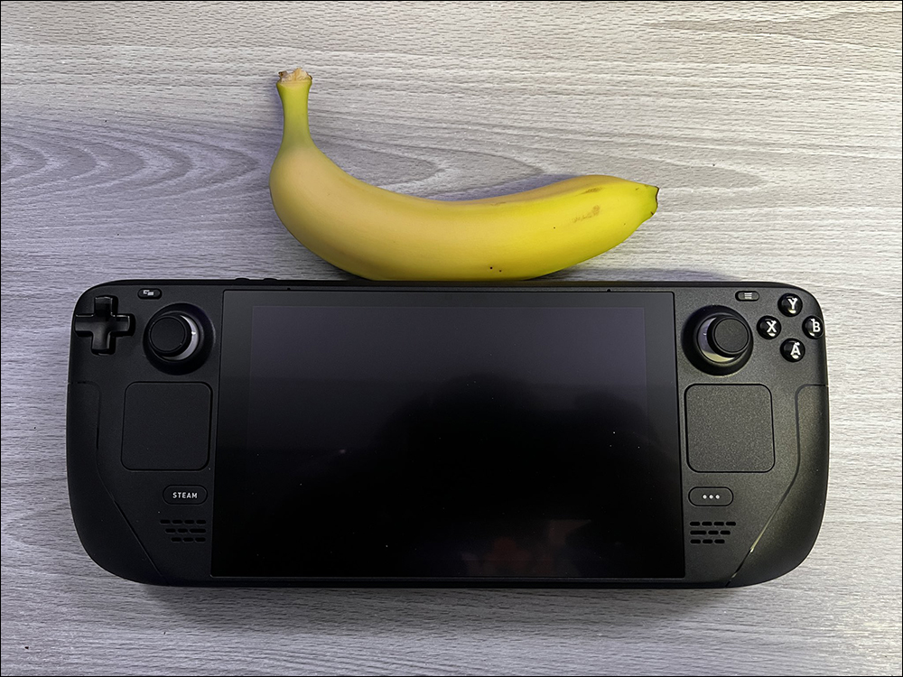 Steam Deck 實機動手玩影片流出!同時網友曝光與 Switch 等多款掌機比大小照片 - 電腦王阿達 Steam Deck 實機動手玩影片流出!同時網友曝光與 Switch 等多款掌機比大小照片 - 電腦王阿達