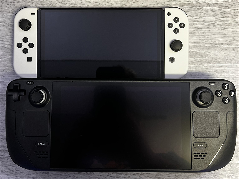 Steam Deck 實機動手玩影片流出!同時網友曝光與 Switch 等多款掌機比大小照片 - 電腦王阿達 Steam Deck 實機動手玩影片流出!同時網友曝光與 Switch 等多款掌機比大小照片 - 電腦王阿達