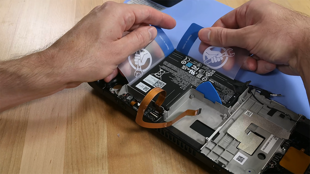 iFixit 拆解 Steam Deck 掌機:可修復性 7 分,只需要一把十字螺絲起子 - 電腦王阿達 iFixit 拆解 Steam Deck 掌機:可修復性 7 分,只需要一把十字螺絲起子 - 電腦王阿達