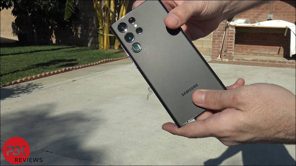 三星 Galaxy S22 Ultra 街頭跌落測試:升級康寧大猩猩 Victus+ 玻璃、取消螢幕保護貼,首摔就破一顆鏡頭玻璃 - 電腦王阿達 三星 Galaxy S22 Ultra 街頭跌落測試:升級康寧大猩猩 Victus+ 玻璃、取消螢幕保護貼,首摔就破一顆鏡頭玻璃 - 電腦王阿達