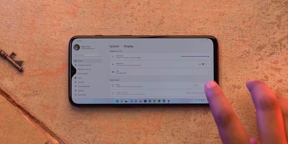 國外 YouTuber 展示目前成熟度最高、運行最順、功能大多都能用的 Windows 11 手機(還是雙系統) - 電腦王阿達 國外 YouTuber 展示目前成熟度最高、運行最順、功能大多都能用的 Windows 11 手機(還是雙系統) - 電腦王阿達